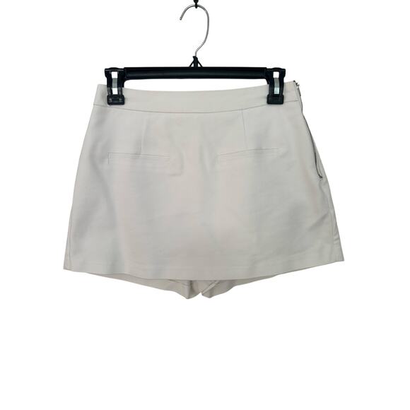 English Factory Dresses & Skirts - English Factory White Skort Women's Small Side Zip European Summer XC Fast Ship